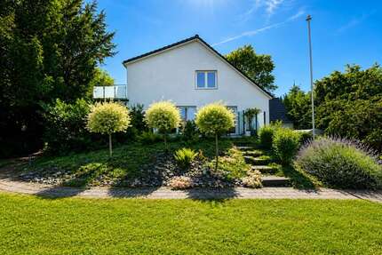 Haus zum Kaufen in Wennigsen 748.000,00 € 230 m²