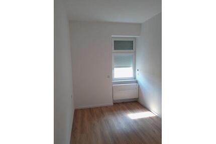 Neu Renovierte 1 ZKB in Kaiserslautern