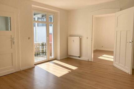 125 m², 2 Bäder und Balkon - frisch renovierte 4,5-Zimmer-Wohnung - Auerbach