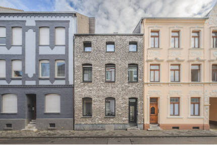 Zentral aber dennoch ruhig gelegenes Mehrgenerationenhaus mit Garten - Eschweiler