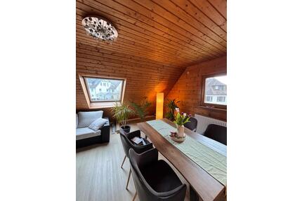 Gemütliche 3-Zimmer DG-Whg zur Zwischenmiete (Mai-Jun.) Reichenau