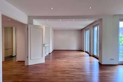 Wohnung zum Mieten in Kronberg 2.385,00 € 159 m²