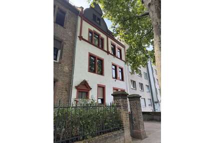 Haus zum Kaufen in Worms Neuhausen 595.000,00 € 266 m² - Worms / Neuhausen