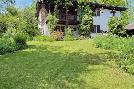 Haus zum Kaufen in Augsburg 1.390.000,00 € 260 m²