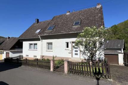 Haus zum Kaufen in Hahnenbach 199.000,00 € 245 m²