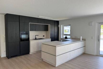Exclusive 4 Zimmer Wohnung mit 124 m² Wohnfläche in Bestlage Lauf a. d. Pegn.