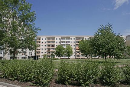 Schöne 3-Raum-Wohnung mit Balkon in der Sachsenallee 84 - 2 Monate Grundmiete sparen! - Glauchau