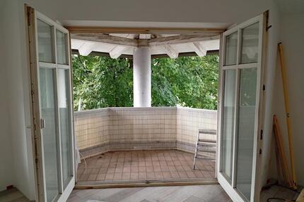 Bad Endorf Zentrum 2 Zimmer Wohnung mit wettergeschütztem Balkon