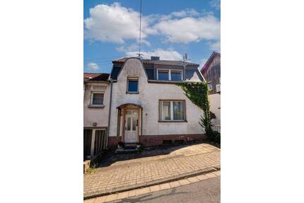 Modernisiertes Einfamilienhaus mit Charme von 1904 - Ihr Familientraum auf 383 m² - Riegelsberg