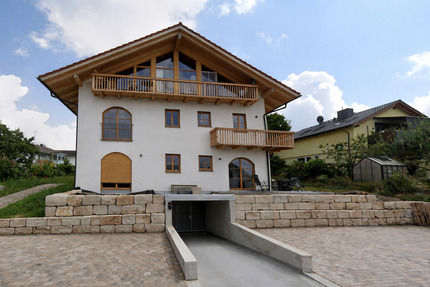 Moderne 2-Zimmer-Wohnung mit Balkon in ruhiger Südlage - Rott am Inn