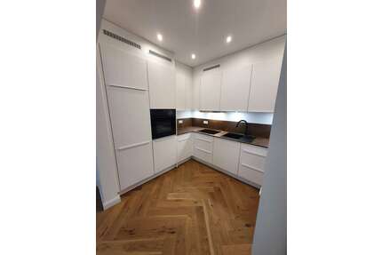 Wohnung zum Mieten in Stuttgart 1.800,00 € 78 m²