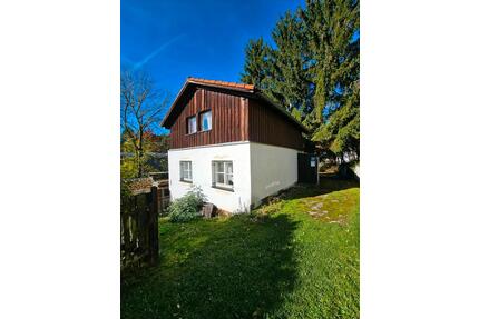 POTENZIAL ZUM TINY HOUSE! Kleines freistehendes Häuschen - Pfarrkirchen