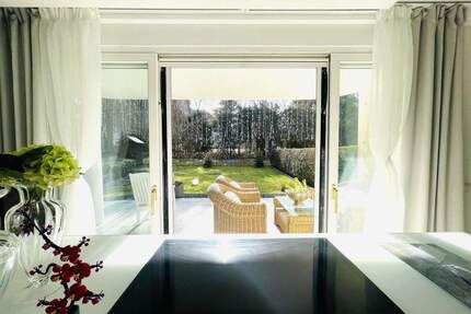 Architektonisches Wohnambiente mit Gartenparadies und TG Stellplatz! - Berlin Grunewald