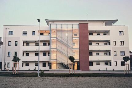 Schöne moderne 2-Zi-WHG mit Terasse Neubau SR Süd Toplage - Straubing