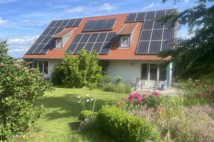 Großes Einfamilienhaus mit tollem Garten am Ortsrand mit PV, Solar & Sauna - super Lage - Schwäbisch Hall Breitenstein