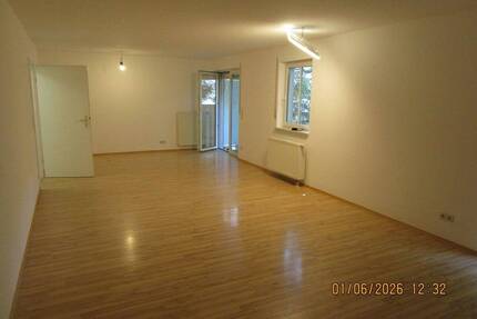 Premium Lage! Moderne u. renovierte 3 Zi. Wohnung m. Terasse u. Gartenanteil in Nürnberg - Erlenstegen z. vermieten. Tiefgaragenstellplatz vorhanden.