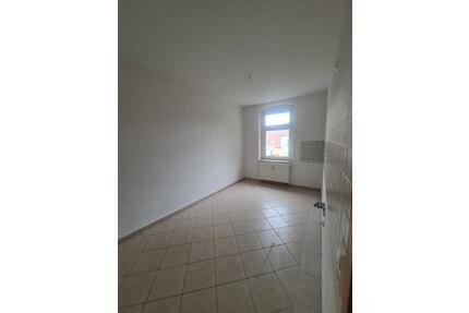 Helle 2-Zimmer-Wohnung in zentrumsnaher Lage - Oschersleben (Bode)