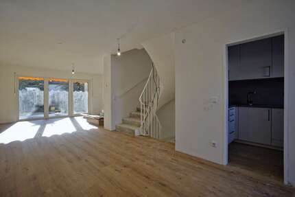 Haus zum Mieten in Ottobrunn 2.400,00 € 120 m²