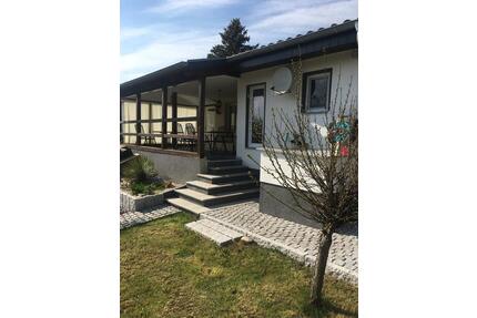 Bungalow am Naturschutzgebiet - 72.000,00&nbsp;EUR Kaufpreis, ca.&nbsp; 40,00&nbsp;m&sup2; in Drei Gleichen (PLZ: 99869)