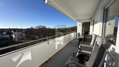 WOHLFÜHLOASE MIT AUSSICHT - 299.000,00&nbsp;EUR Kaufpreis, ca.&nbsp; 88,00&nbsp;m&sup2;&nbsp;Wohnfl&auml;che in Oberteuringen (PLZ: 88094)