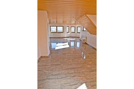 Traumhafte, großzügige 2-Zimmer Wohnung in Karlsbad-Ittersbach - Straubenhardt