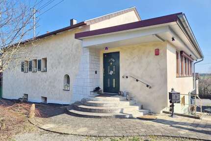 Haus zum Kaufen in Bingen 359.000,00 € 240 m²