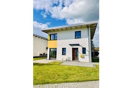 Haus zum Mieten in Schleiden 1.595,00 € 145 m²