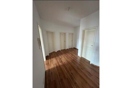 3 Raum Wohnung - 1.270,00&nbsp;EUR Kaltmiete, ca.&nbsp; 92,50&nbsp;m&sup2; in Leipzig (PLZ: 04157) Nord