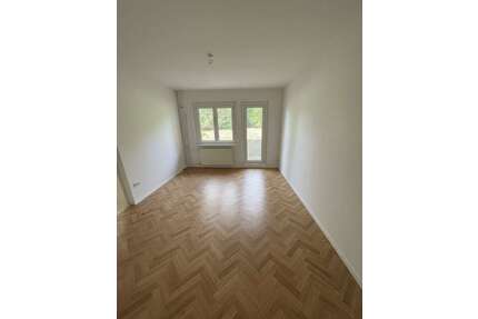 Wohnung zum Kaufen in Neuhardenberg 25.200,00 € 42 m²