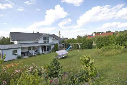 Haus zum Kaufen in Neumarkt-Sankt Veit 1.080.000,00 € 440 m²