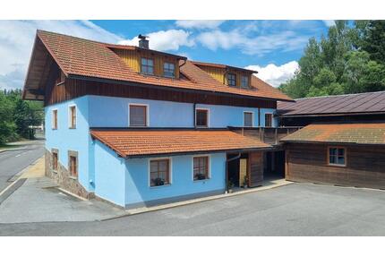 2 12 Zimmer Wohnung, neu und modern renoviert in Spiegelau
