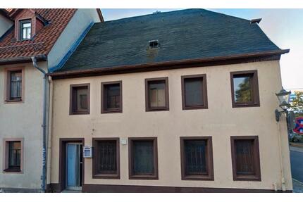 Attraktives Wohn-und Geschäftshaus im Zentrum von Borna