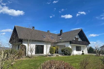 Freistehendes Haus mit Stadtblick - Kümmersbruck