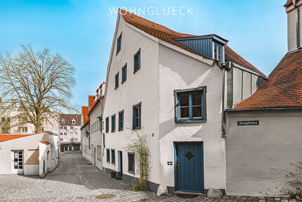 HISTORISCHES JUWEL: DENKMALGESCHÜTZTES STADTDOMIZIL MIT GARTEN - Augsburg Innenstadt