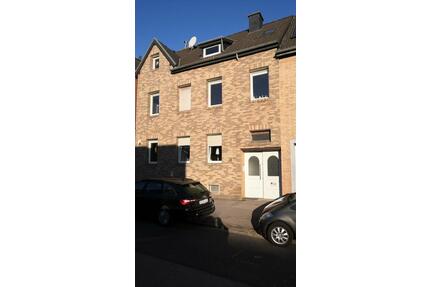 Traumhafte Dachgeschosswohnung mit Klimaanlage zu vermieten! - Würselen