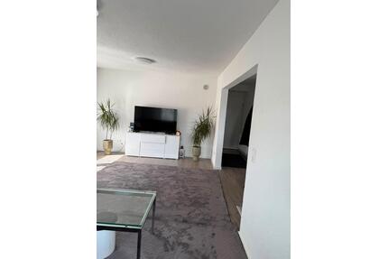 Großzügige 4-Zimmer Wohnung mit Balkon in ruhiger Umgebung - Bönnigheim