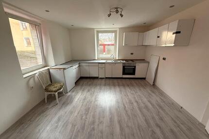 2 Zimmer Wohnung zu Vermieten - 550,00&nbsp;EUR Kaltmiete, ca.&nbsp; 70,00&nbsp;m&sup2; in Schwarzenbach an der Saale (PLZ: 95126) Fletschenreuth
