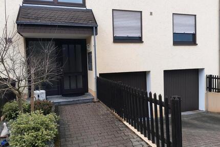 Charmante 80 m²-Wohnung mit Terrasse, Garten & Garage - Witten