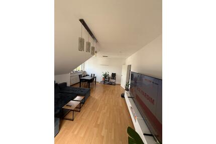 Gemütliche 3-Zimmer-Dachgeschosswohnung mit Balkon in Gütersloh