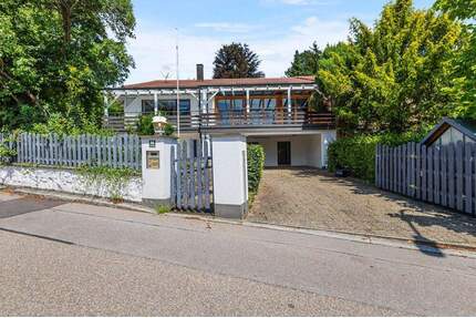 Attraktive Doppelhaushälfte mit großem Garten, Ausbaupotenzial und weiterem Bauplatz - Lappersdorf Hainsacker