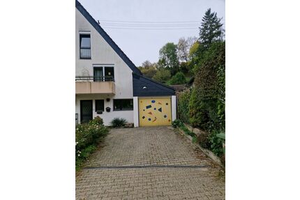 Charmante und gepflegte Doppelhaushälfte am Weinberg - Ludwigsburg/Württemberg