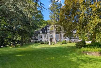 Haus zum Kaufen in Aachen 3.850.000,00 € 900 m²