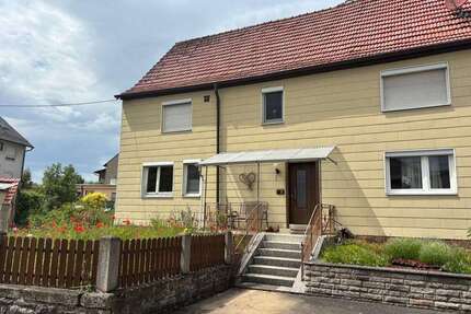 Haus zum Kaufen in Wasserlosen 169.000,00 € 165 m²