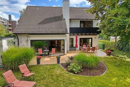 Haus zum Kaufen in Kaarst 865.000,00 € 198 m²