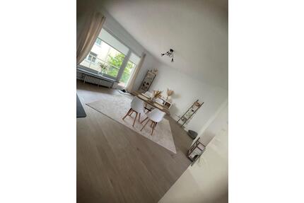 3,5 Raum Innenstadt, 2 Balkone, Bad: Wanne + Dusche + Fenster - Hattingen