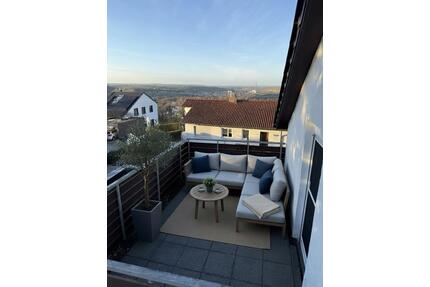 Helle 2-Zimmer-Wohnung mit Panorama-Blick - Besigheim
