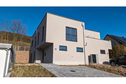 moderne DoppelhaushälfteWohnung Nähe KHAZ - Hackenheim