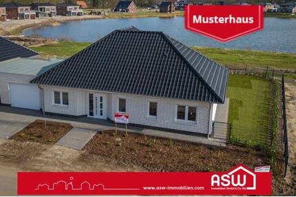 Neubau 2023! Traumhaftes Wohnen am See! Geräumiger Bungalow KfW55 mit Luftwärmepumpe - Herzlake