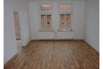 - Blick ins Grüne - - 420,00&nbsp;EUR Kaltmiete, ca.&nbsp; 78,20&nbsp;m&sup2;&nbsp;Wohnfl&auml;che in Weißenfels (PLZ: 06667)