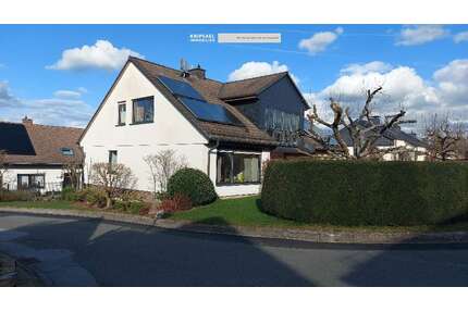 Haus zum Kaufen in Arnsberg Neheim 498.000,00 € 285 m² - Arnsberg / Neheim